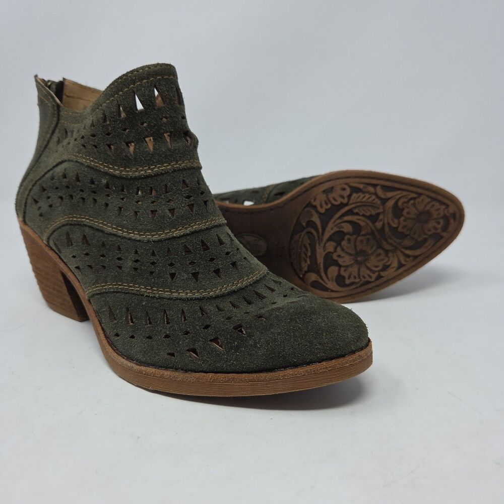 Sofft Westwood II Womens |6| Olive Suede Laser Cut Block Heel Booties